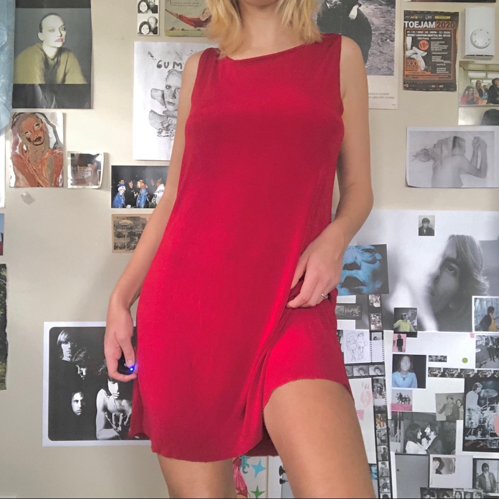 90s red mini dress 🍓